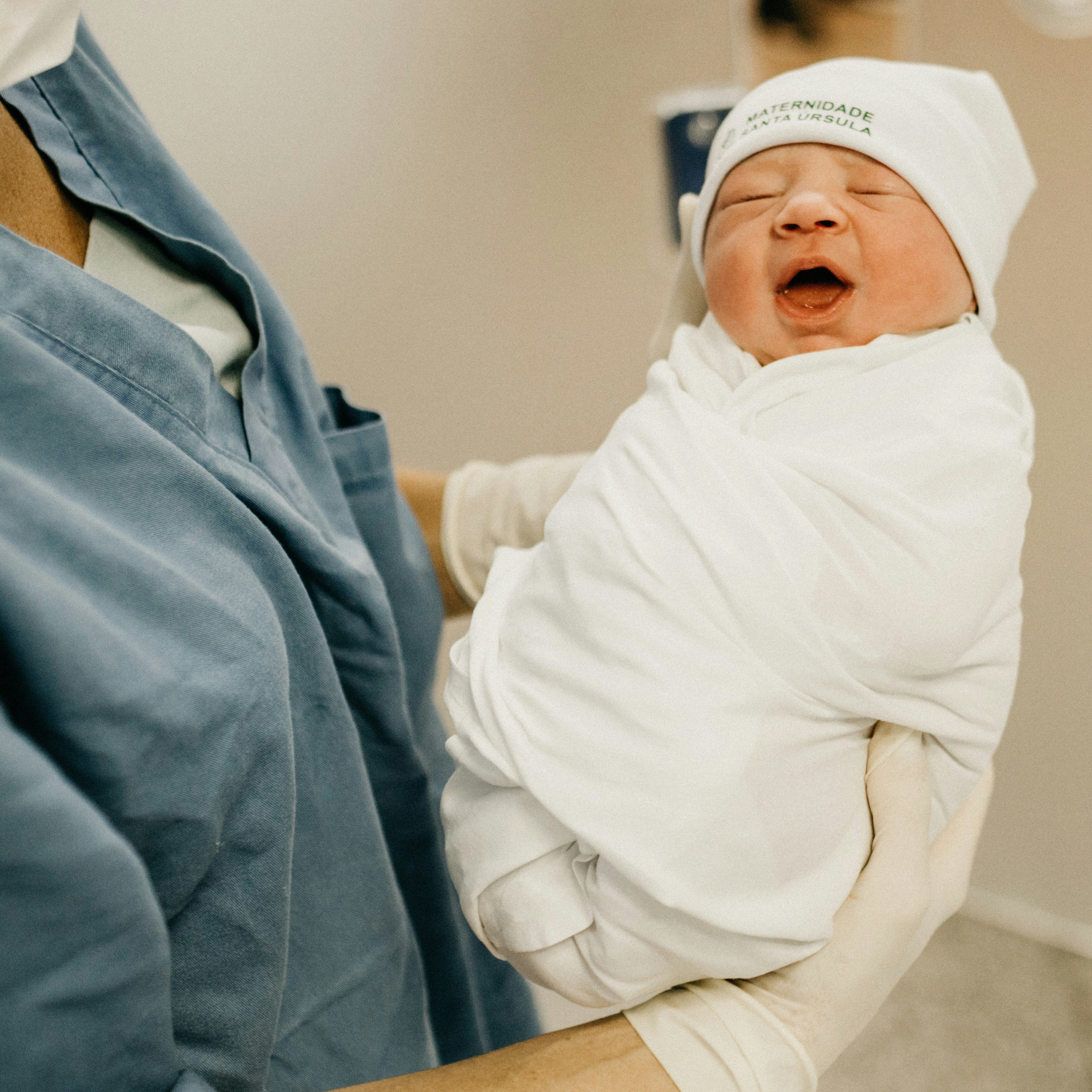 Nyfödd bebis på BB