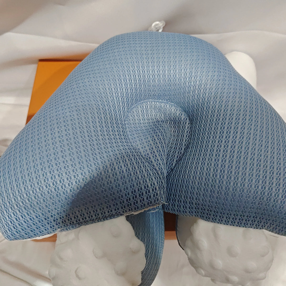 Babykudde med Huvudstöd